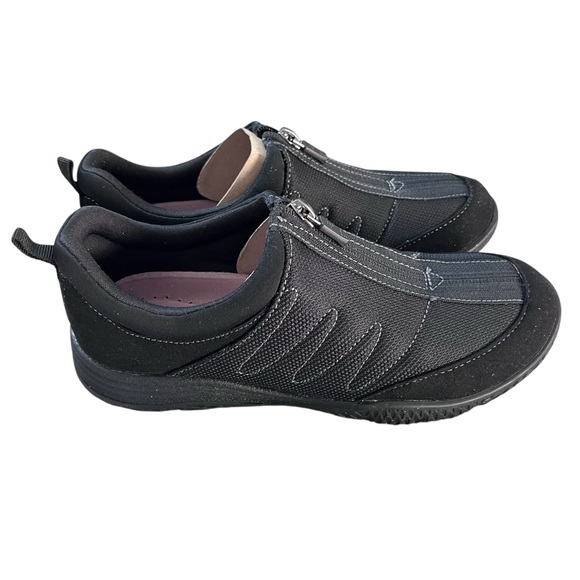 Easy Spirit Shoes - NIB Easy Spirit shoes
